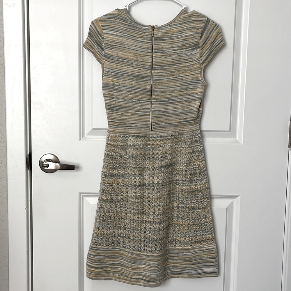 dress - Picture 2 of 5